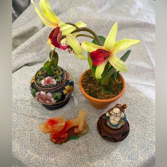 Asian collection, orchid, cloisonné, candle pot, Buddha, dragon, lot. Tchotchkes - Picture 1 of 12